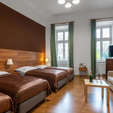 Otel Museum 3*